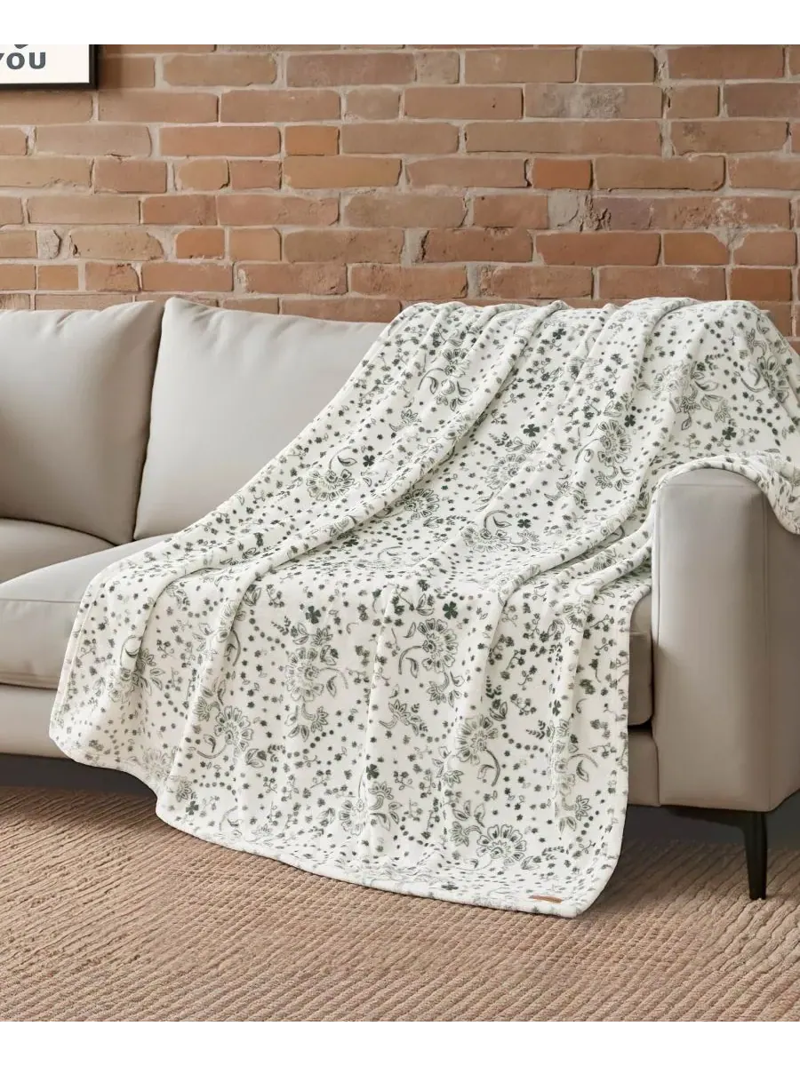 Плюшевый плед Clovers, 127 x 178 см Lucky Brand — изображение 5 из 5, белый