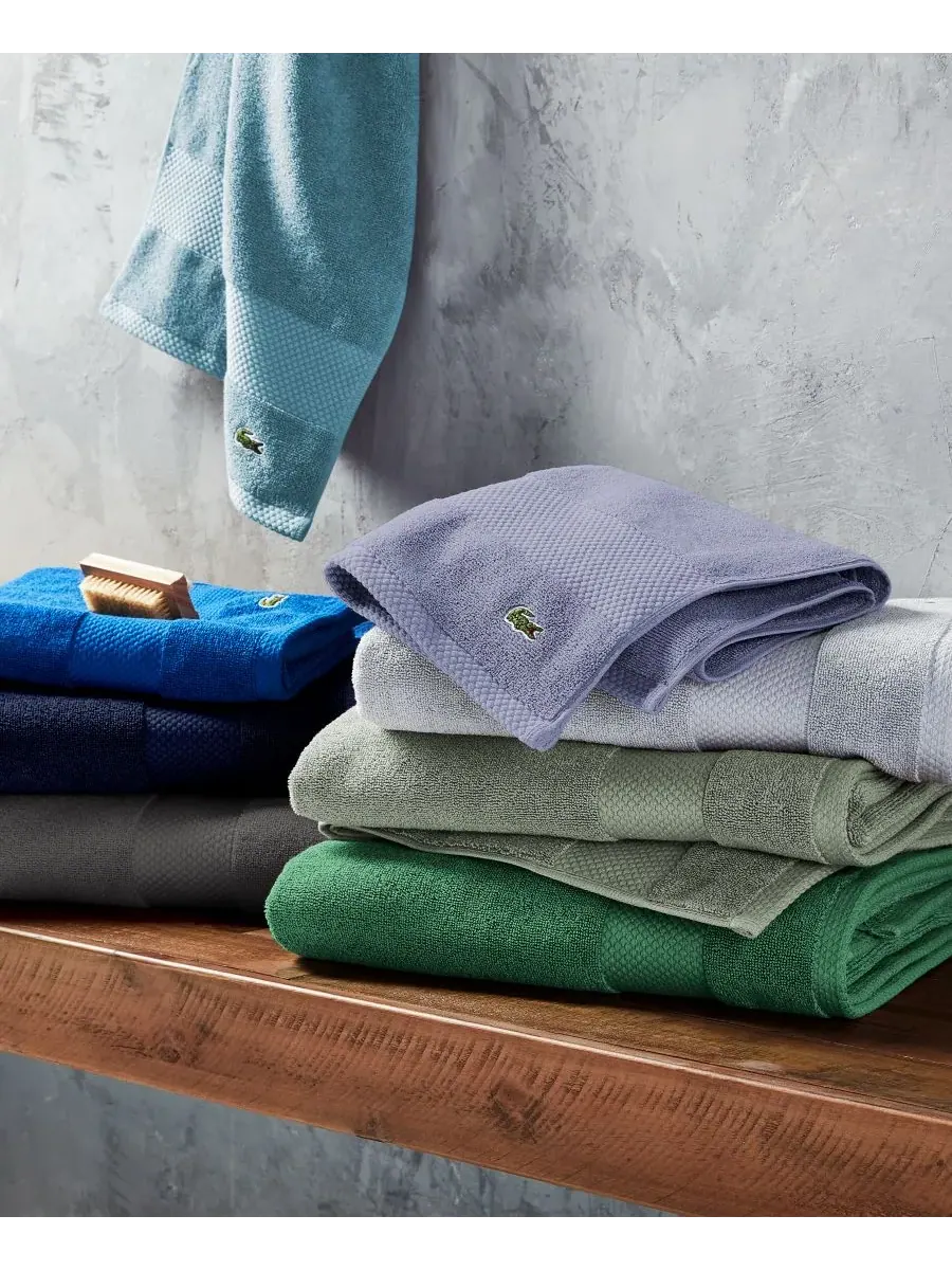 Антимикробная банное полотенце Heritage из хлопка Supima, 89 x 178 см Lacoste Home — изображение 3 из 10, мята
