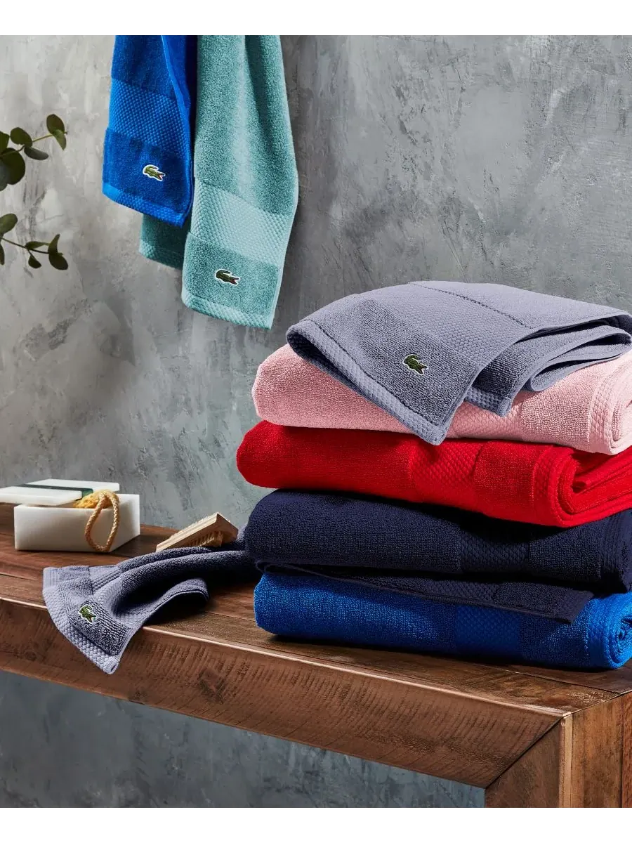 Антимикробная банное полотенце Heritage из хлопка Supima, 89 x 178 см Lacoste Home — изображение 2 из 10, серый