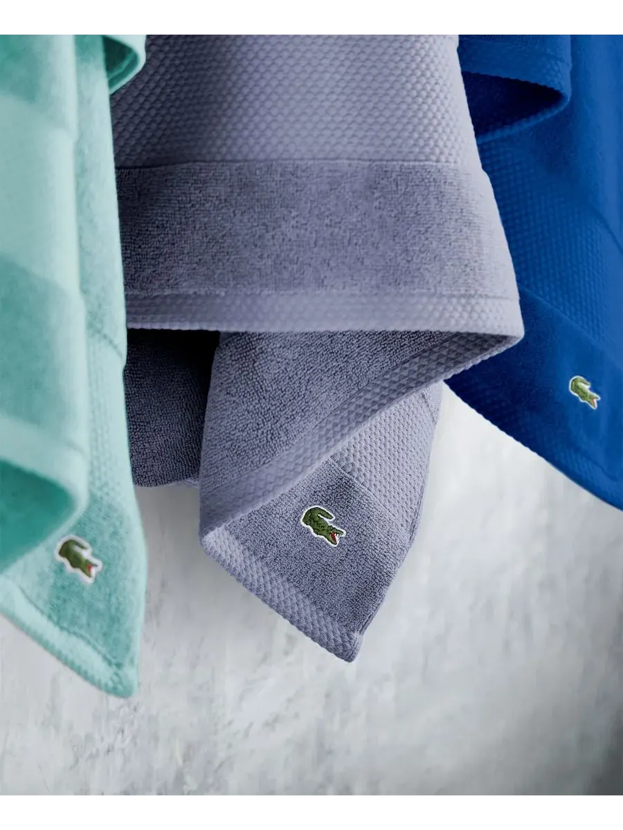 Антимикробная банное полотенце Heritage из хлопка Supima, 89 x 178 см Lacoste Home — изображение 9 из 10, синий