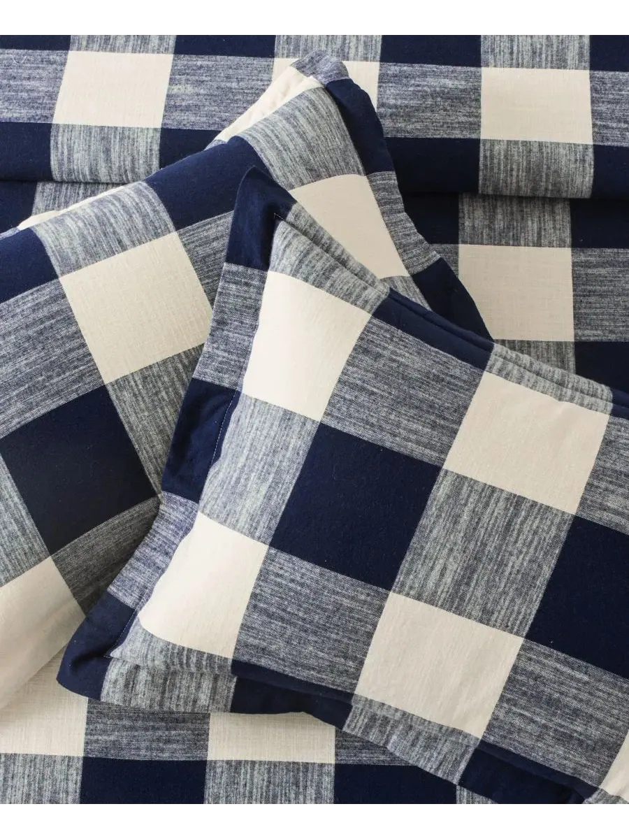Комплект стеганого пледа Highland Plaid из 2 предметов, Twin/Twin XL Levtex Home — изображение 5 из 5, темно-синий
