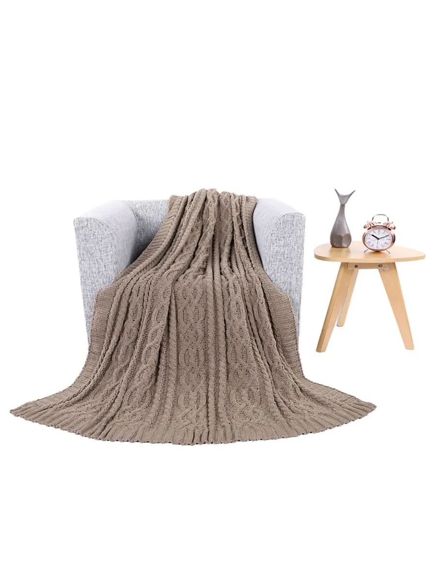 Вязаный роскошный плед из синели от Happycare Textiles, 51 x 67 дюймов Battilo — изображение 1 из 3, верблюжий