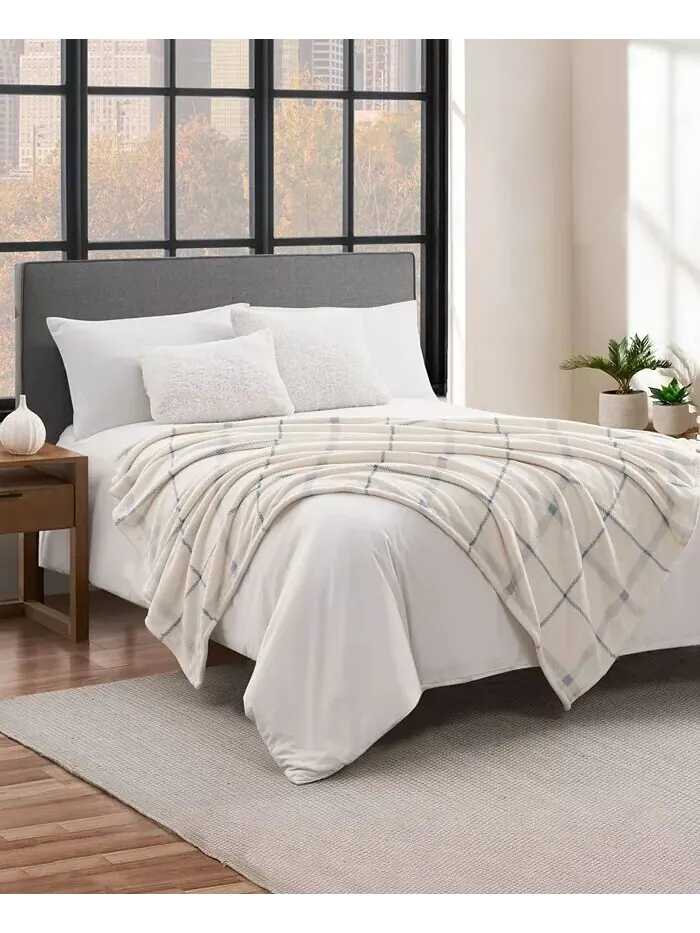 Уютное плюшевое плед Palmdale в клетку, 50 x 70 дюймов Lucky Brand — изображение 6 из 7, светлый синий