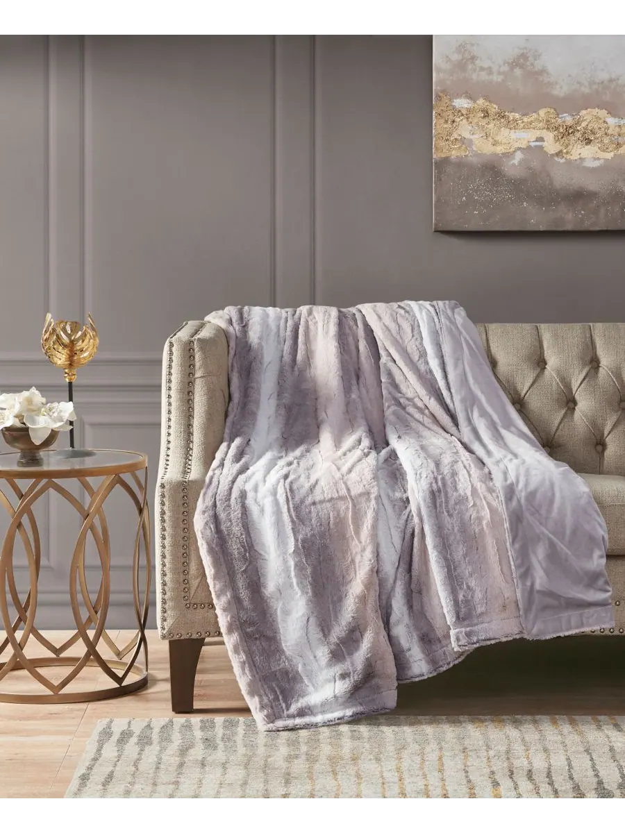 Плед Zuri из искусственного меха, 60 x 70 дюймов Madison Park — изображение 1 из 3, серый