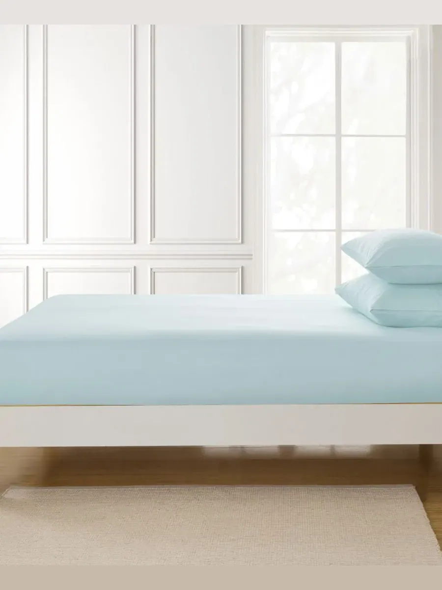 Просторная простыня на резинке из микрофибры, 1500 нитей, Twin XL Sweet Home Collection — изображение 2 из 4, светлый синий