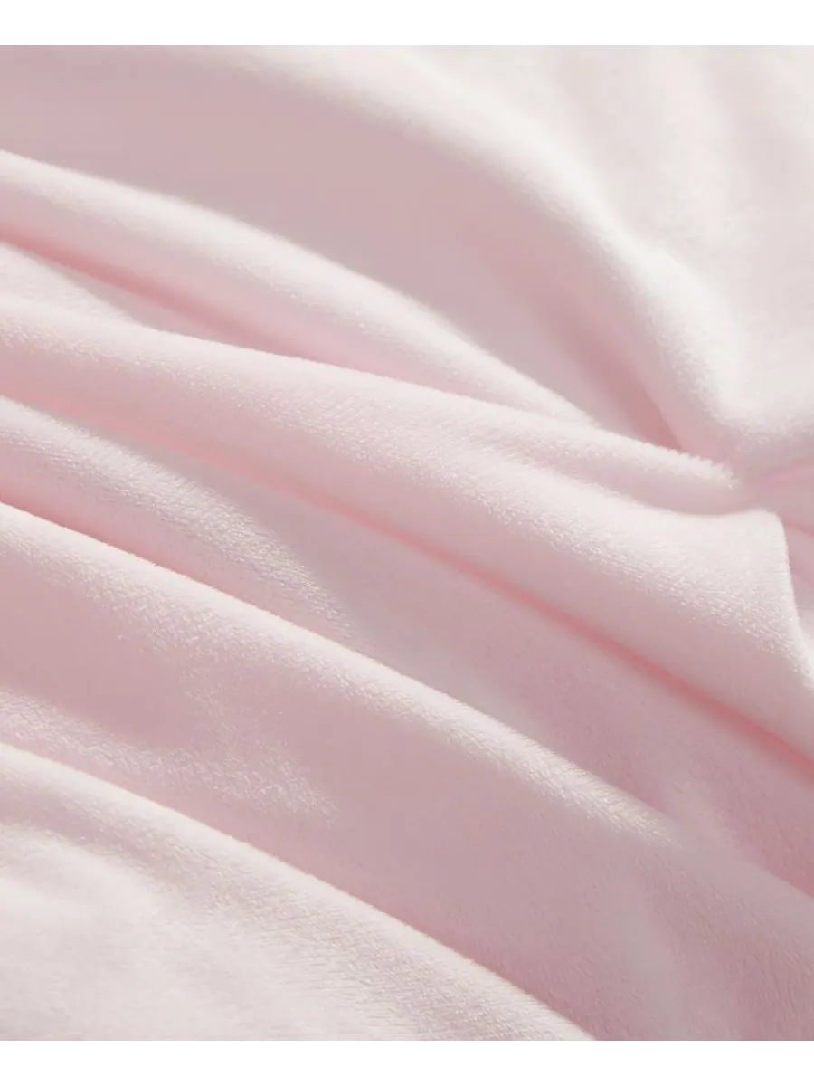 Комплект постельного белья Kiss Pleat Plush из 3 предметов, размер King Juicy Couture — изображение 3 из 5, розовый