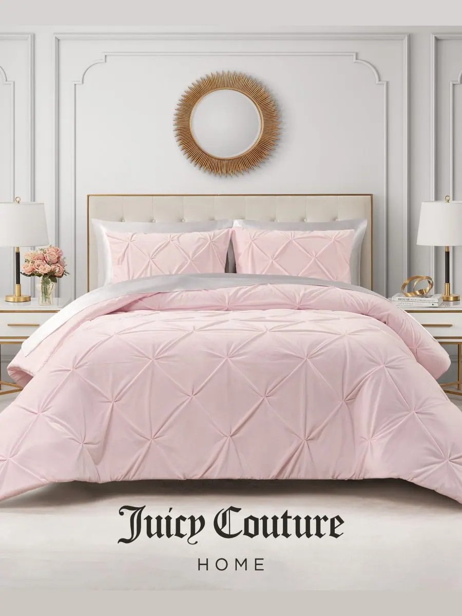 Комплект постельного белья Kiss Pleat Plush из 3 предметов, размер King Juicy Couture — изображение 5 из 5, розовый