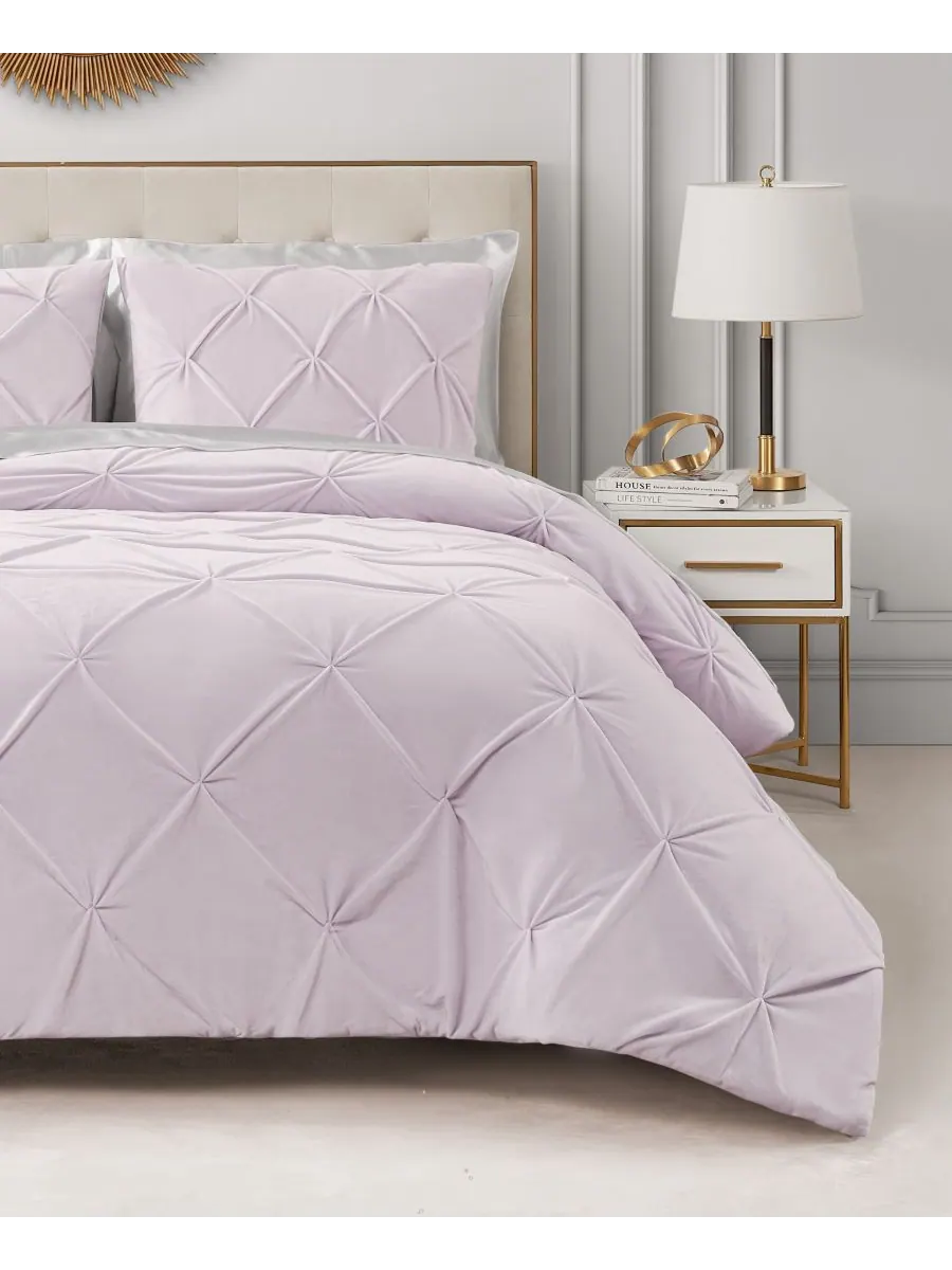 Комплект постельного белья Kiss Pleat Plush из 3 предметов, размер King Juicy Couture — изображение 1 из 6, фиолетовый