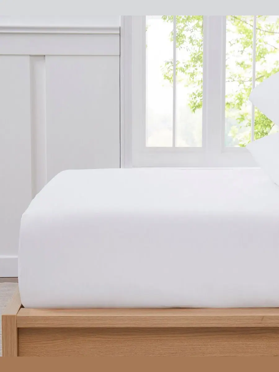 Простыня на резинке из микрофибры, 1500 нитей, King Sweet Home Collection — изображение 2 из 4, белый