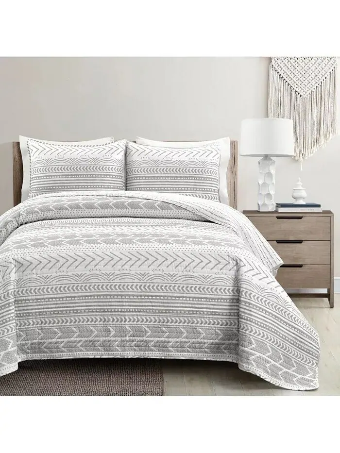 Комплект одеял Hygge Geo Lush Décor — изображение 1 из 8, серый белый