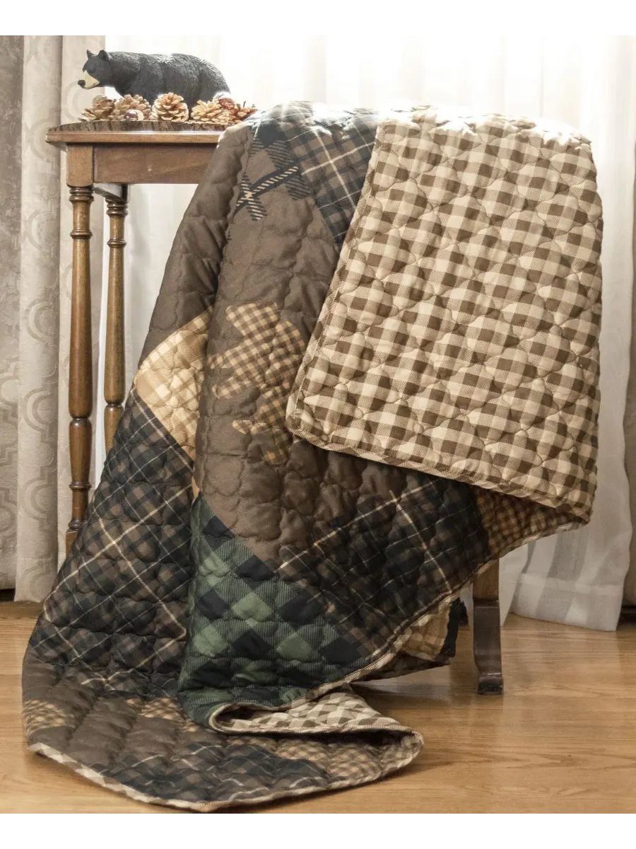 American Heritage Textiles Стеганое покрывало «Хижина бурого медведя», 50 x 60 дюймов — коричневый