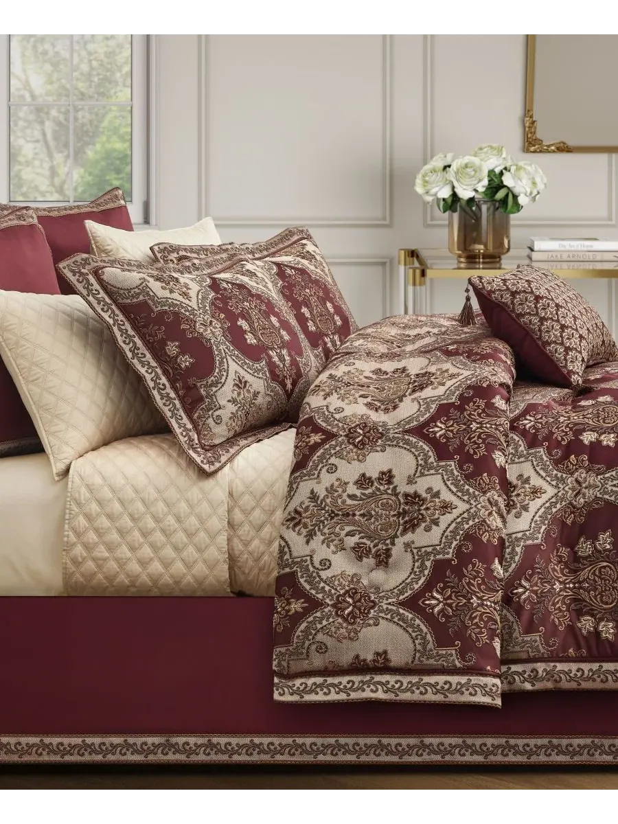 Комплект стеганого покрывала Phyllis Woven Damask из 4 предметов J Queen New York — изображение 2 из 8, бордо
