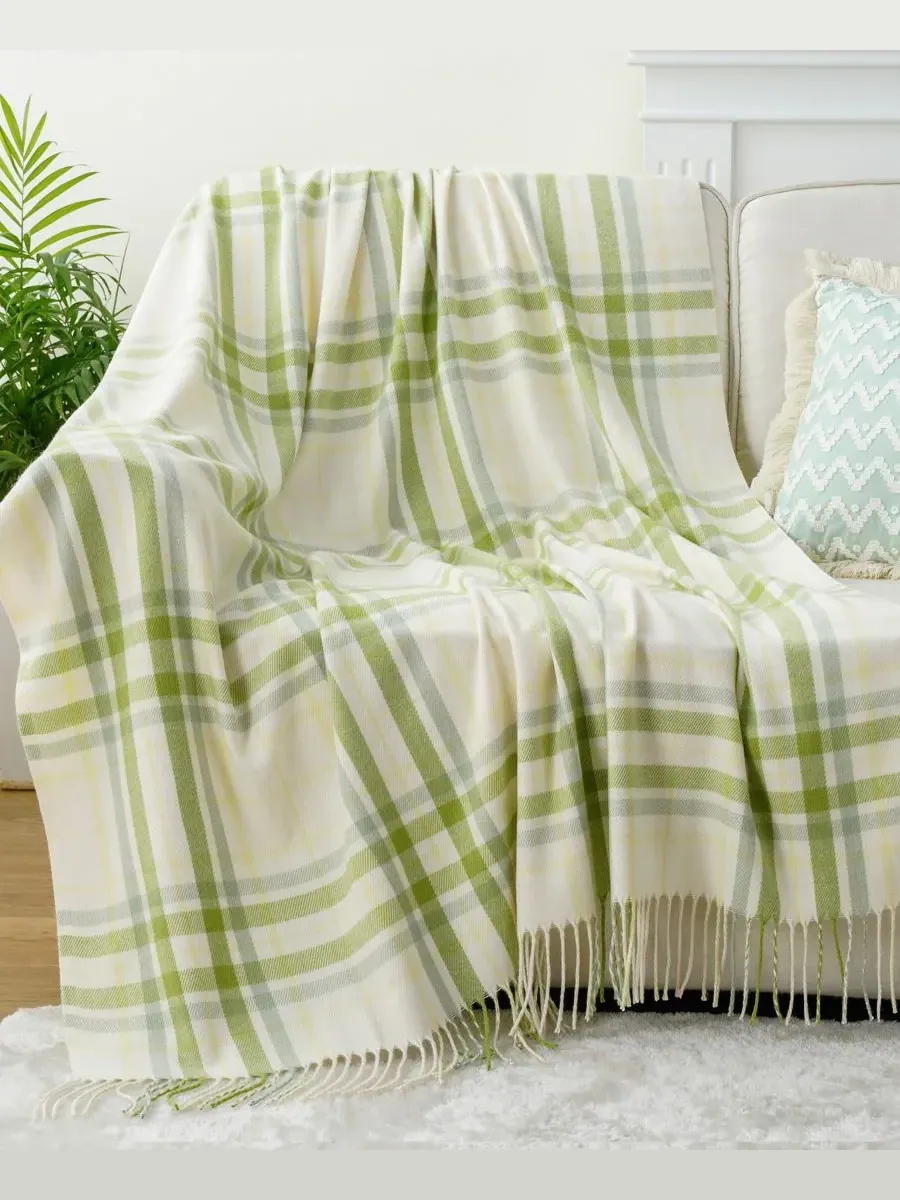 Плед из окрашенной пряжи в клетку с бахромой, 152 x 127 см Happycare Textiles — зеленый