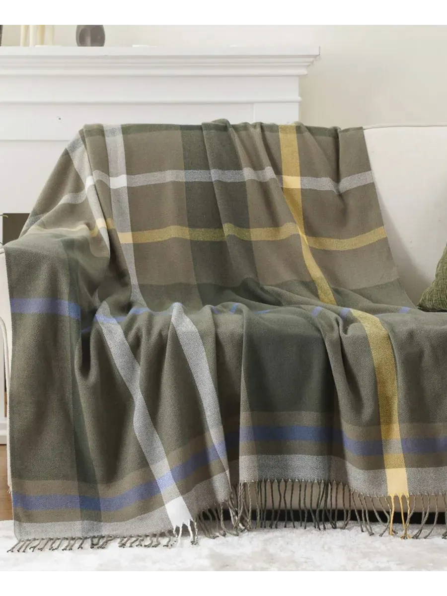 Плед из окрашенной пряжи в клетку с бахромой, 152 x 127 см Happycare Textiles — зеленый