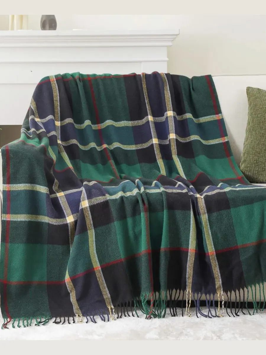 Плед из окрашенной пряжи в клетку с бахромой, 152 x 127 см Happycare Textiles — изображение 1 из 5, зеленый