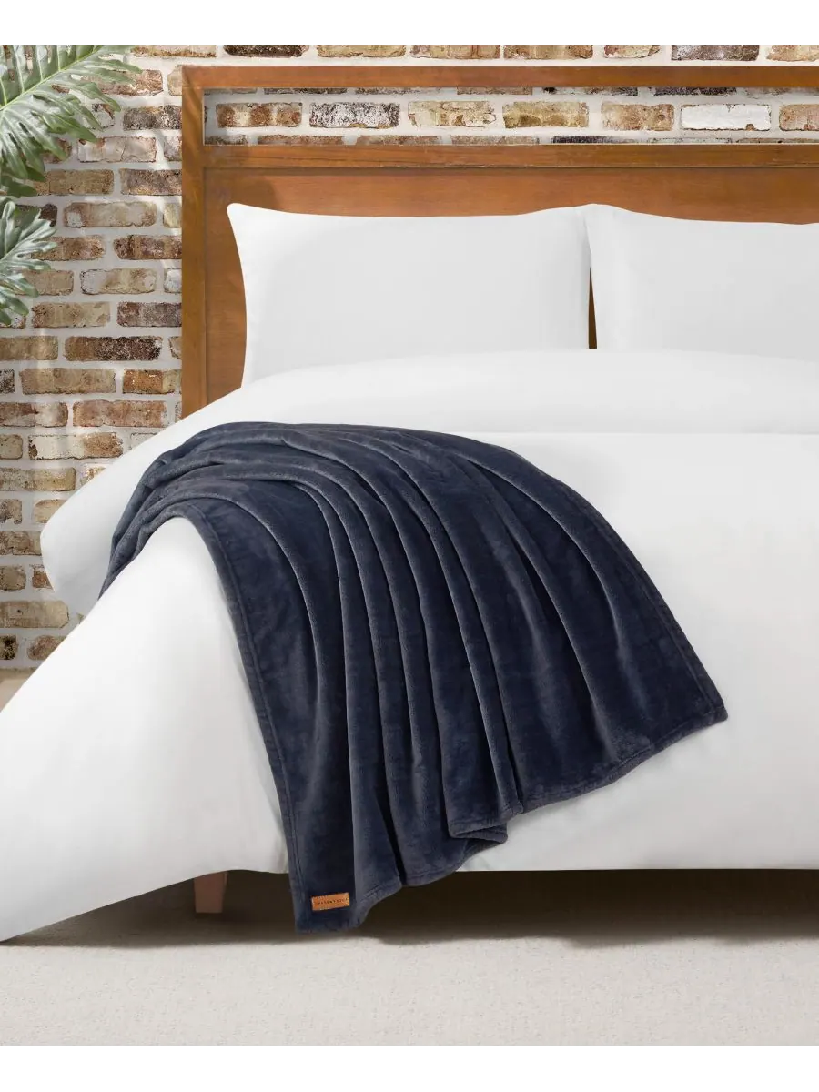 Мягкий плед из плотной плюшевой ткани, 50 x 70 дюймов Lucky Brand — изображение 5 из 7, синий
