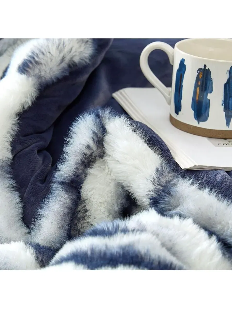 Комплект одеял Freezin Waters Oversized Comforter Set Coma Inducer — изображение 3 из 4, темно-синий