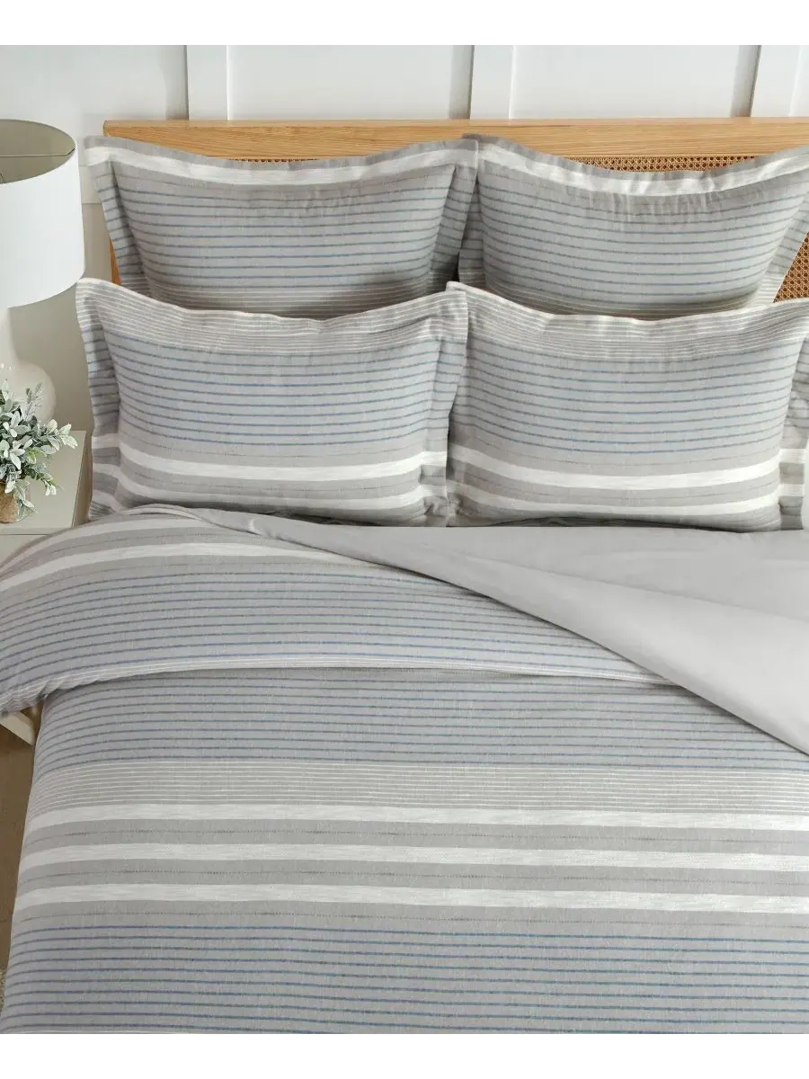 Наволочка для подушки европейская, 2 шт., с полосатым принтом, Hawthorn Stripes Levtex Home — изображение 2 из 3, серый