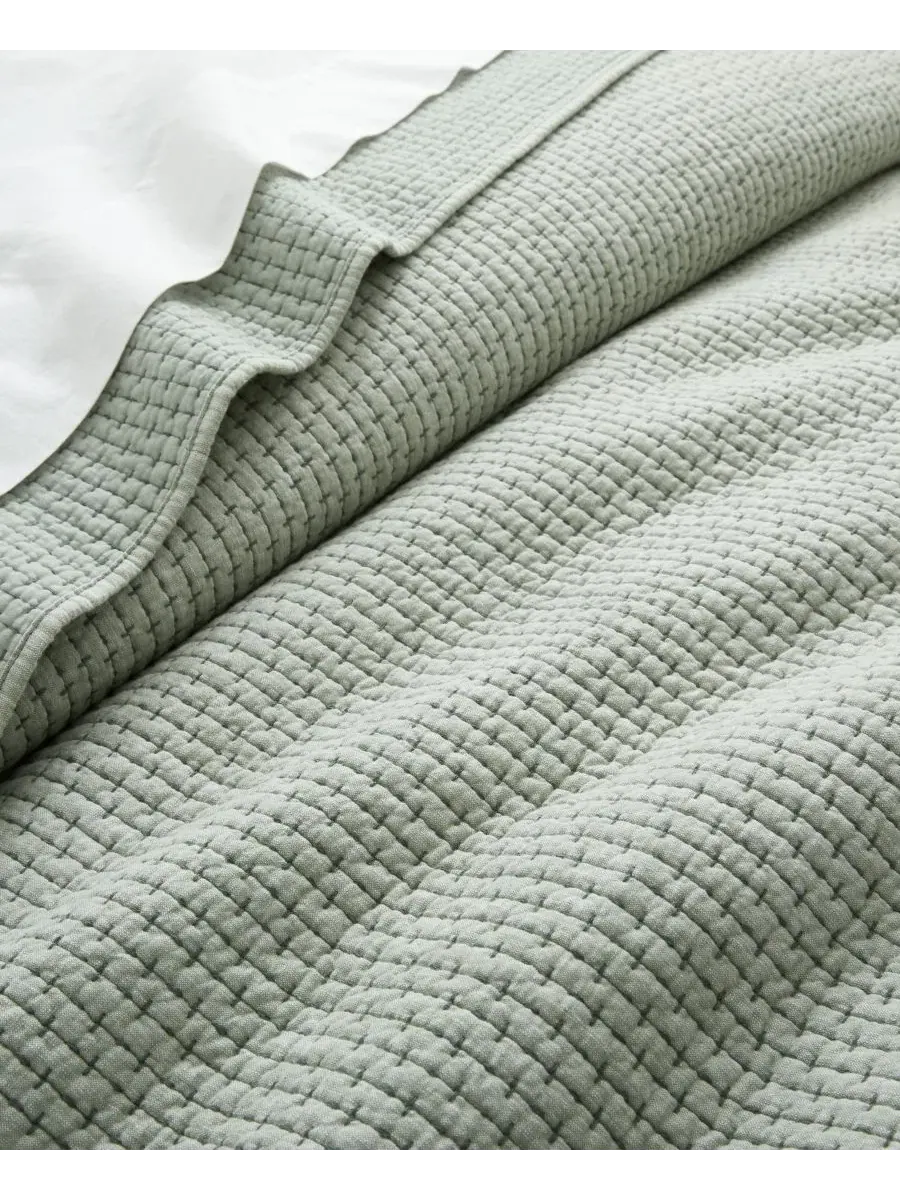Стеганое покрывало с вышивкой Pick-Stitch Artisan, 2 предмета, Twin/Twin XL Levtex Home — изображение 4 из 4, шалфейный