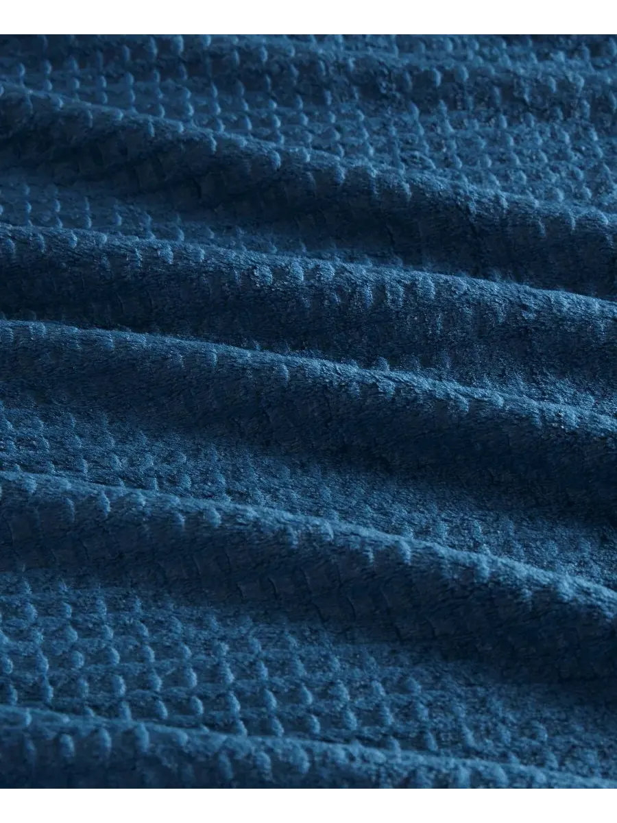 Плед махровый вафельный Cozy Waffle Plush Blanket Premier Comfort — изображение 3 из 4, темно-синий