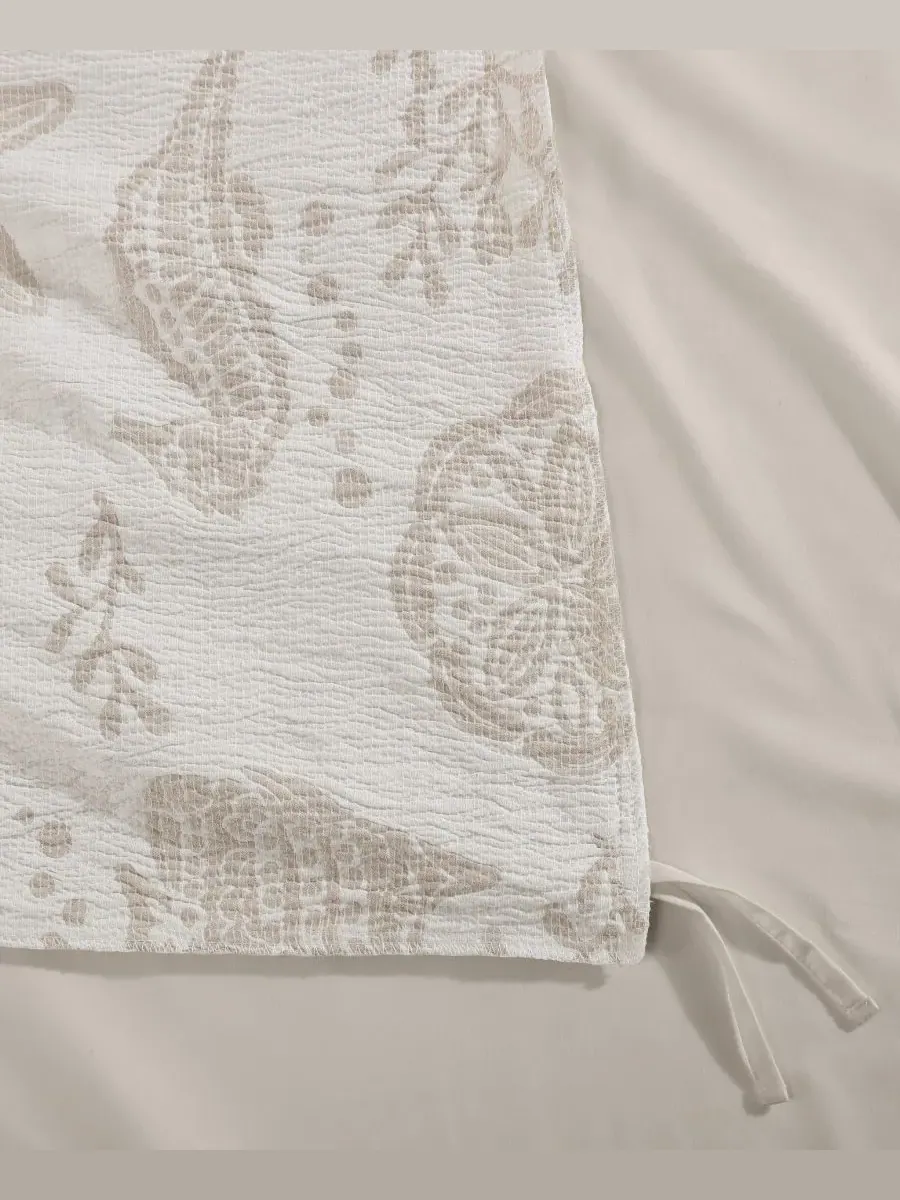 Комплект постельного белья Seaside Charm из 3 предметов, размер Queen Levtex — изображение 6 из 7, тауп