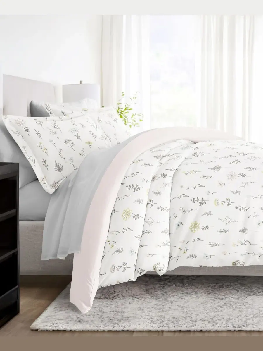 Комплект постельного белья с одеялом и пододеяльником 8 предметов, модель Patterned ienjoy Home — изображение 3 из 10