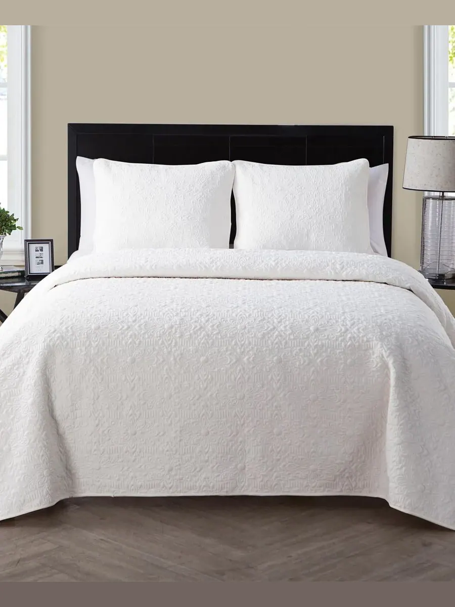 Комплект постельного белья Caroline Embossed из 3 предметов, размер King Vcny Home — изображение 1 из 7, яркий белый
