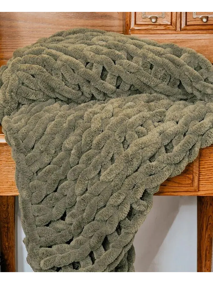 Вязаный плед из синели, 40 дюймов Д x 50 дюймов Ш American Heritage Textiles — изображение 2 из 2, светлый зеленый