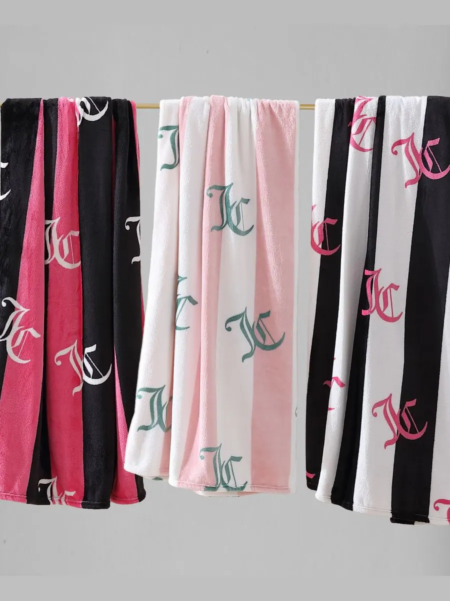 Плед Cabana Plush в полоску, 50 x 70 дюймов Juicy Couture — изображение 6 из 6, черный