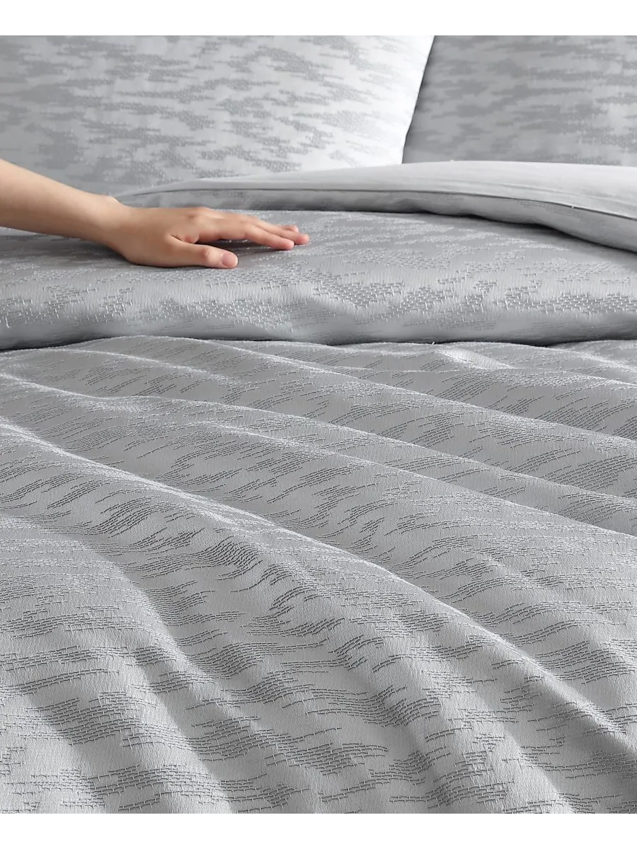 Комплект постельного белья Illusion из 3 предметов, размер King Vera Wang — изображение 3 из 7, серебристый серый