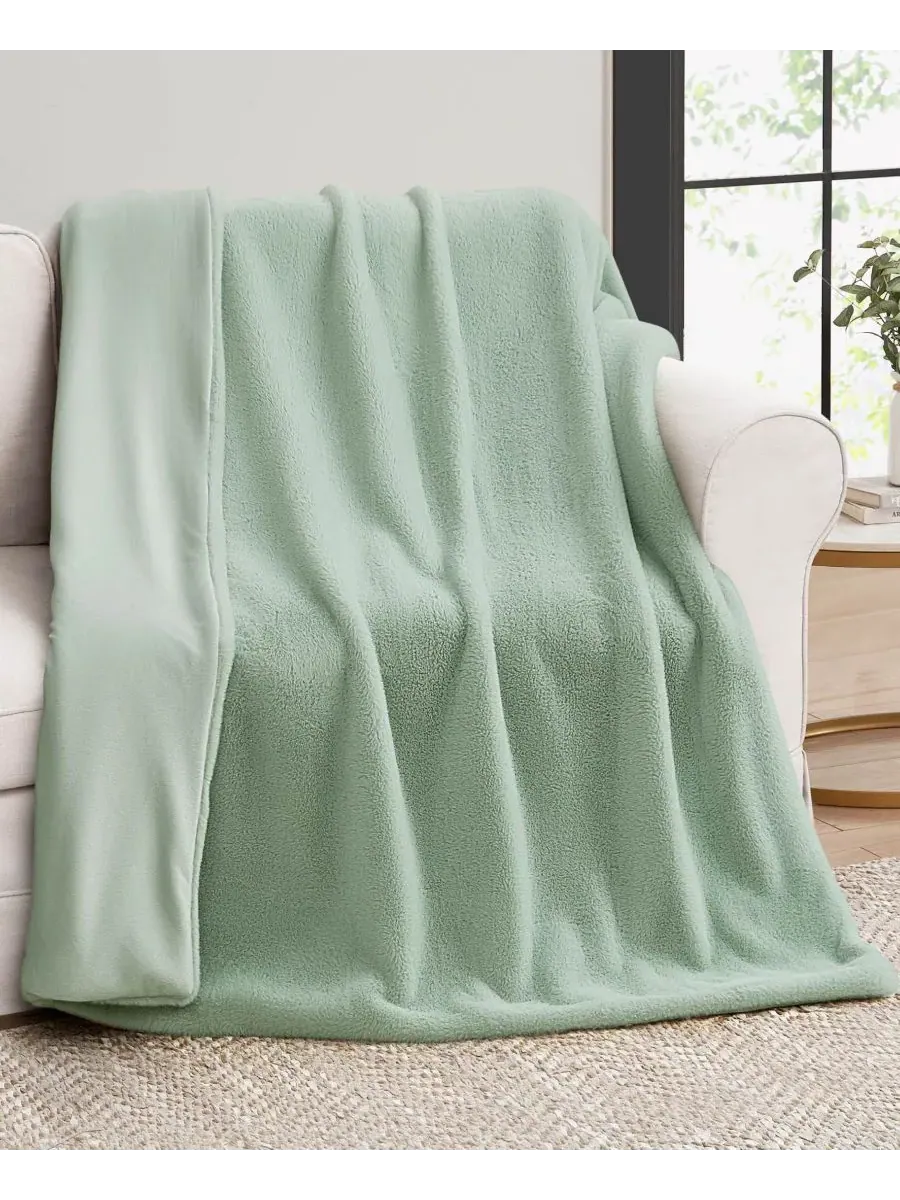 Однотонный плед из искусственного меха, 127 x 178 см Jessica Simpson — изображение 2 из 6, зеленый