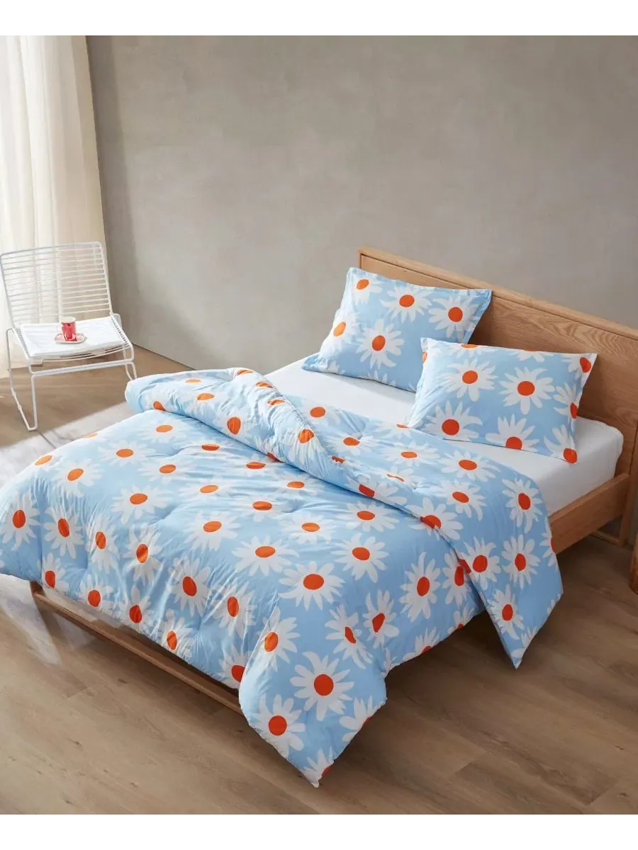 Комплект постельного белья Marimekko Rakastaa Ei Rakasta, King — изображение 3 из 7, светлый синий