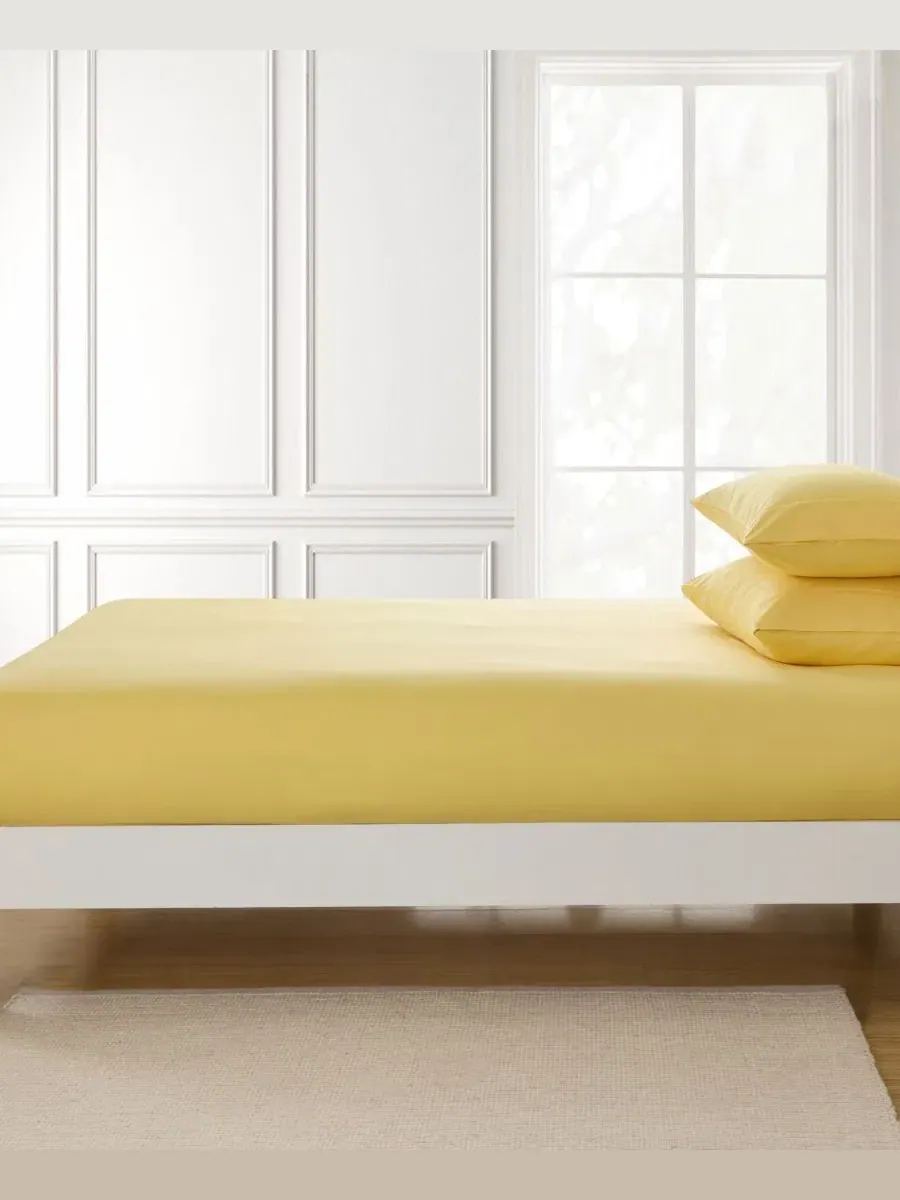 Просторная простыня на резинке из микрофибры, 1500 нитей, Queen Sweet Home Collection — изображение 2 из 4, желтый