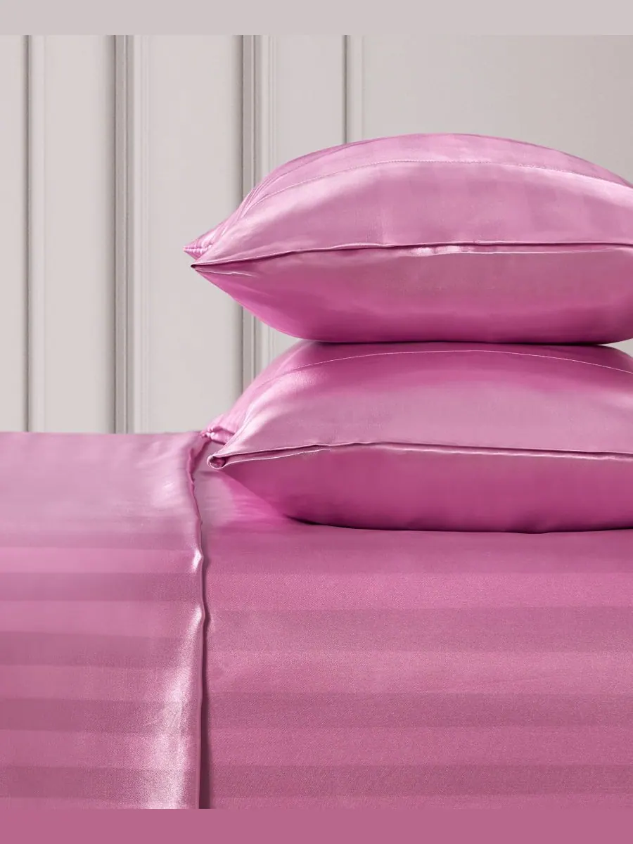 Комплект постельного белья из атласа и дамаска, 4 предмета, размер Queen Juicy Couture — изображение 3 из 9, розовый