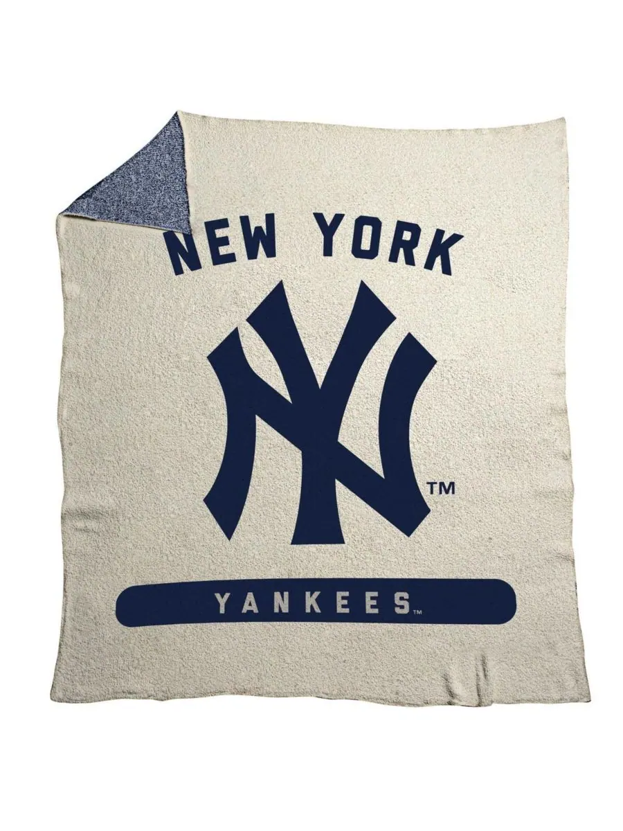 Плед Luxe Dreams с символикой New York Yankees, размер 50 x 60 дюймов Logo Brands — бежевый