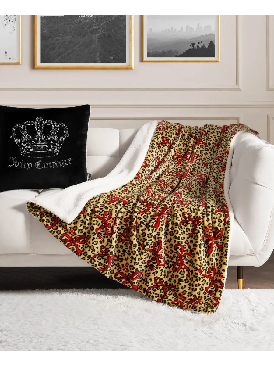 Мягкий двусторонний плед из искусственного меха шерпа, 50 x 60 дюймов Juicy Couture — изображение 1 из 5, красный