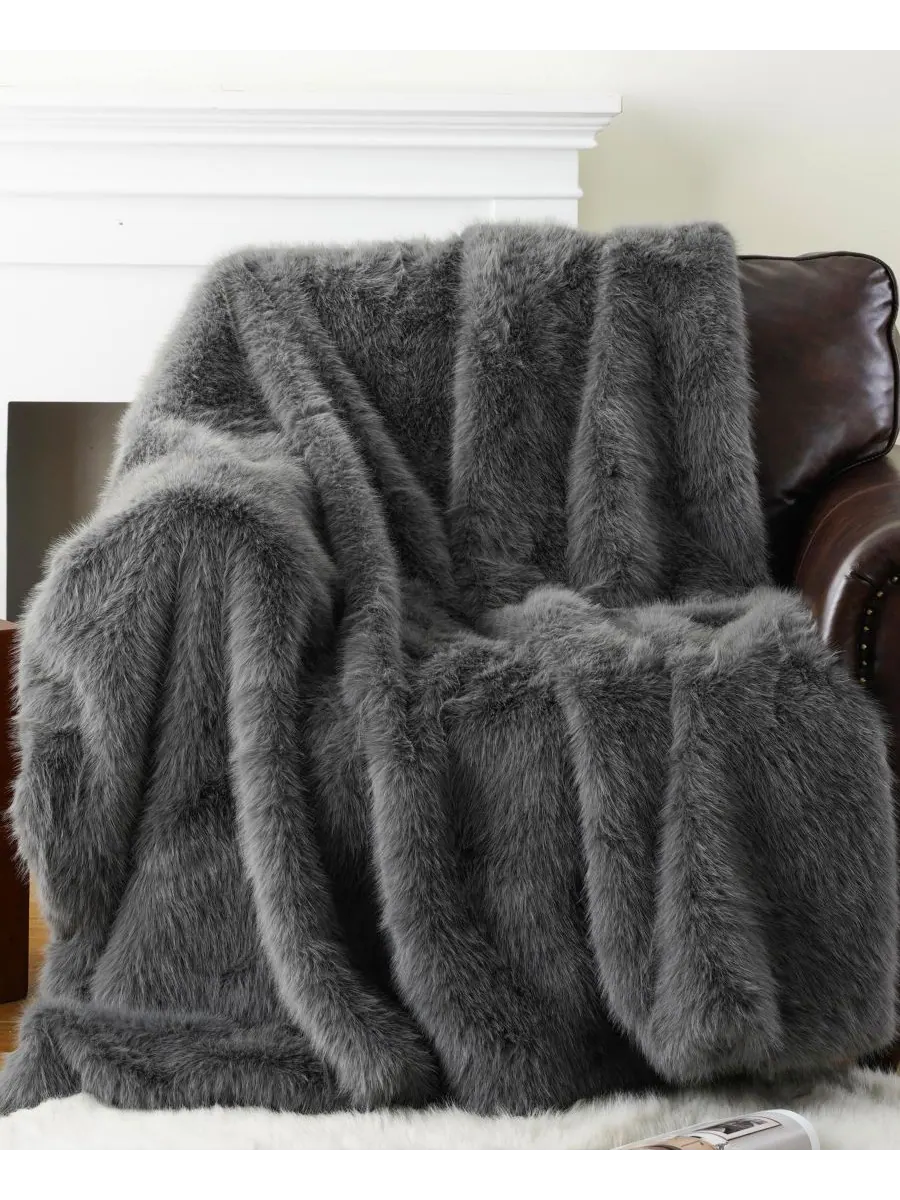 Плед из искусственного меха Lifestyle, 50 x 60 дюймов Battilo — изображение 1 из 6, серый