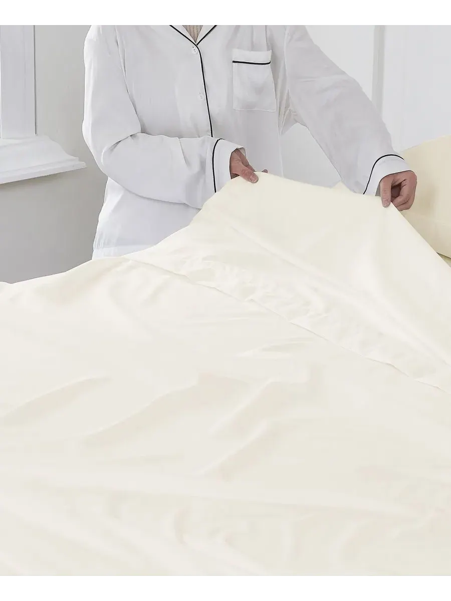 Простыня плоская из микрофибры Supreme Collection 1500 нитей, King Sweet Home Collection — изображение 3 из 4, белый