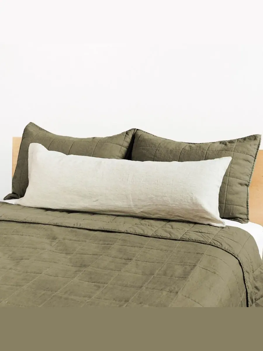 Комплект наволочек French Linen Quilted Sham Set Bokser Home — изображение 4 из 7, мох