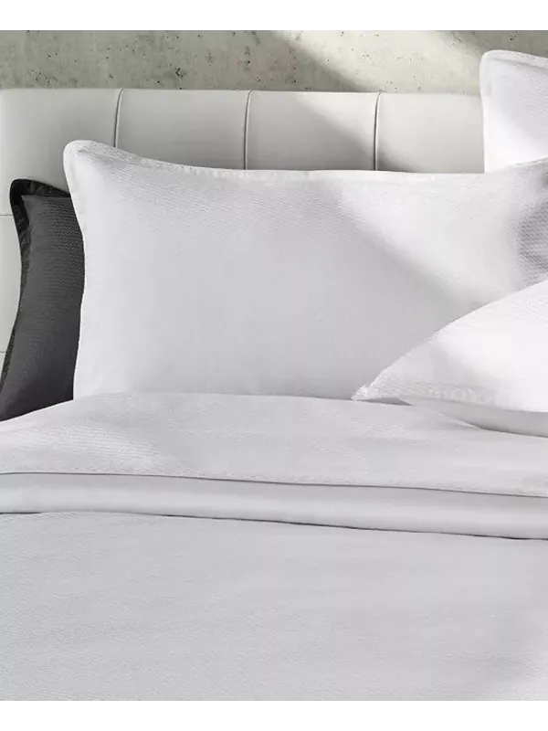 Простыня из хлопка Hugo Boss Loft, плотностью 300 нитей, размер 1/2, размер 2 Boss Home — изображение 3 из 3, молочный
