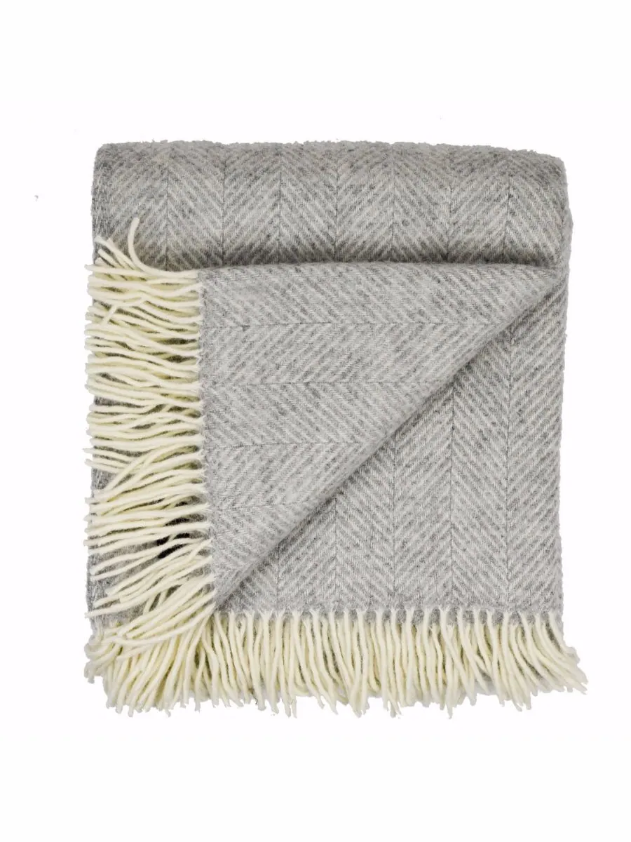 Большой плед из чистой шерсти с узором «елочка» от Highland Tweed, 144 x 183 см Prince of Scots — изображение 2 из 2