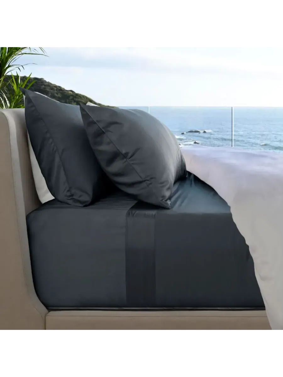 Комплект постельного белья Resort Sateen из терморегулирующей вискозы, 4 предмета Cariloha — изображение 1 из 7, синий