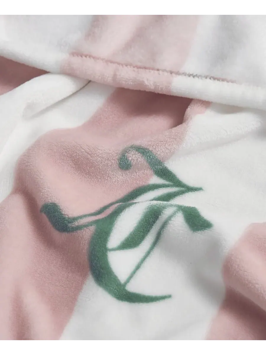 Мягкий полосатый плед Cabana, размер Full/Queen Juicy Couture — изображение 4 из 6, розовый