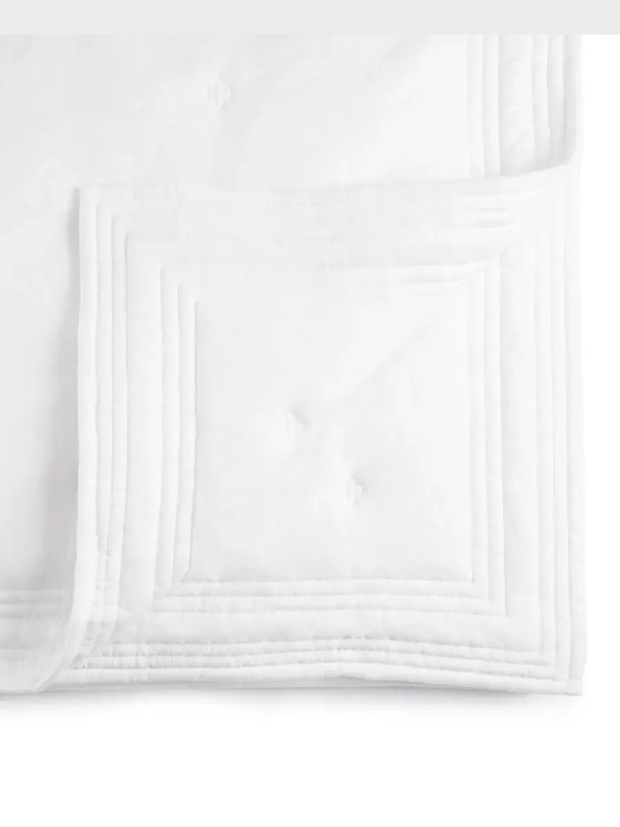 Покрывало стеганое Tufted Quilted Cotton Coverlet, Queen Michael Aram — изображение 4 из 6, облачный