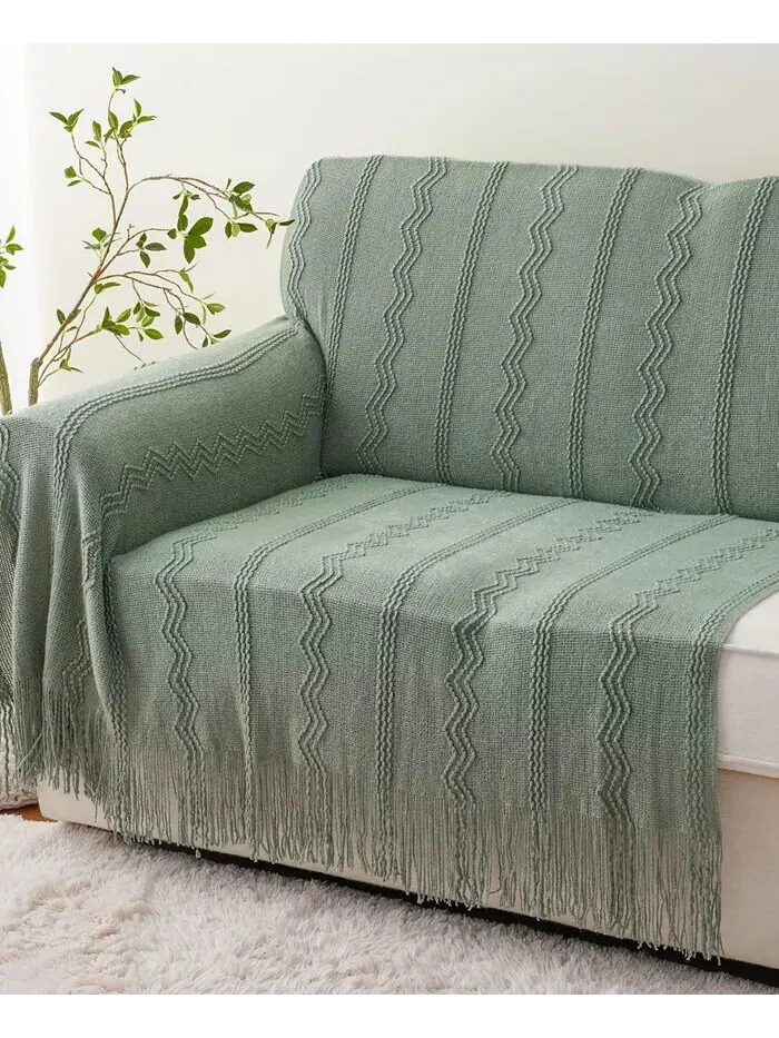 Легкий плед с текстурой тройного зигзага, 50 x 60 дюймов Battilo — изображение 5 из 6, зеленый