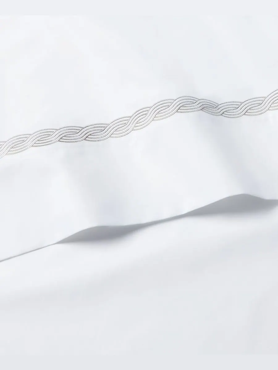 Комплект постельного белья Spencer Cable Embroidery, 4 предмета, размер California King Lauren — изображение 4 из 7, серый