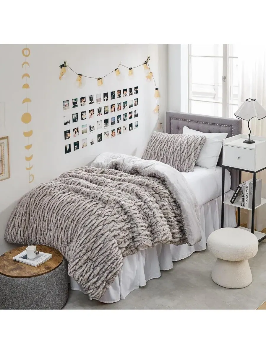 Комплект постельного белья Wrinkle Rolls Chunky Bunny Coma Inducer — изображение 1 из 4, серый
