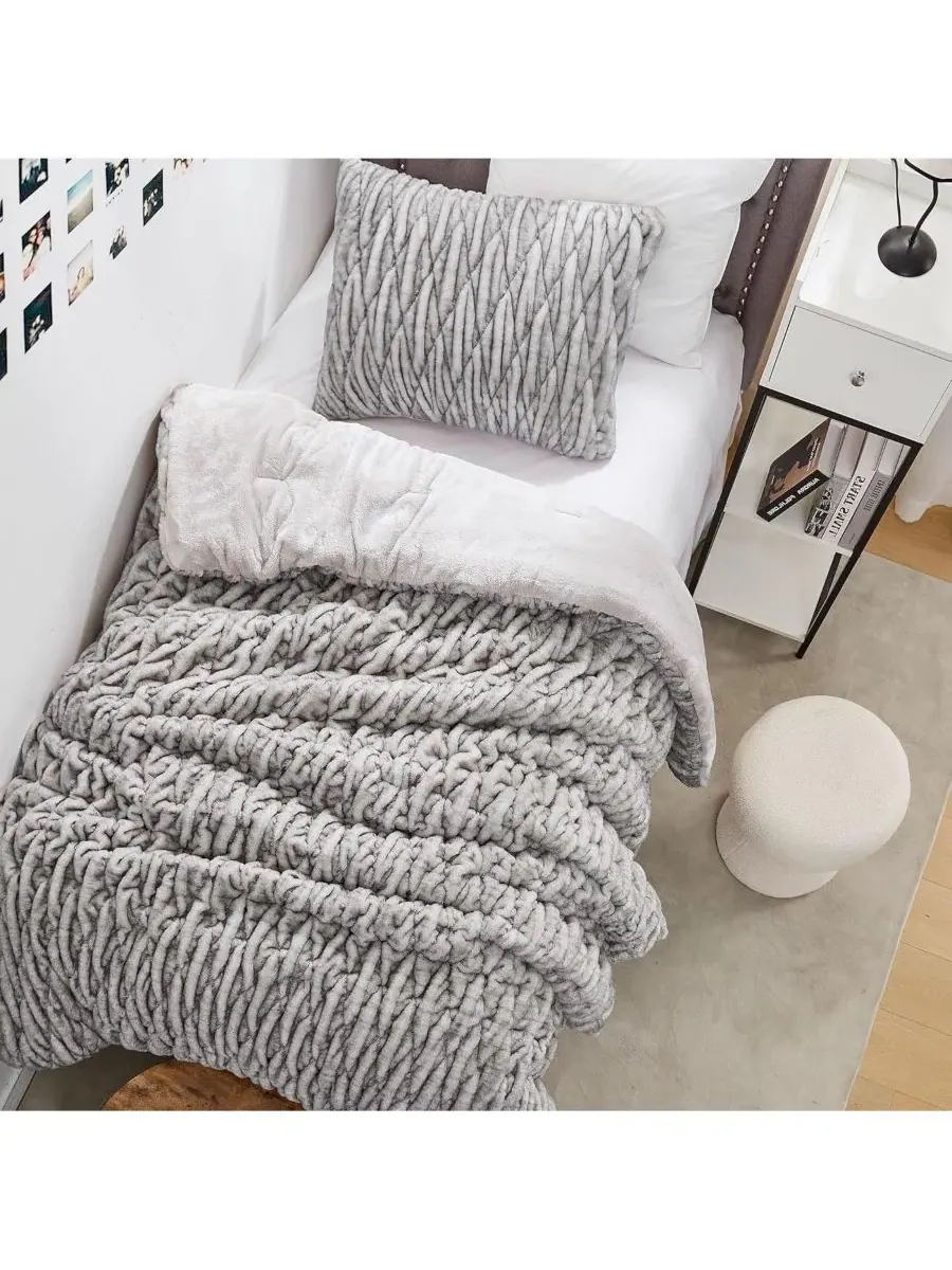 Комплект постельного белья Wrinkle Rolls Chunky Bunny Coma Inducer — изображение 2 из 4, серый