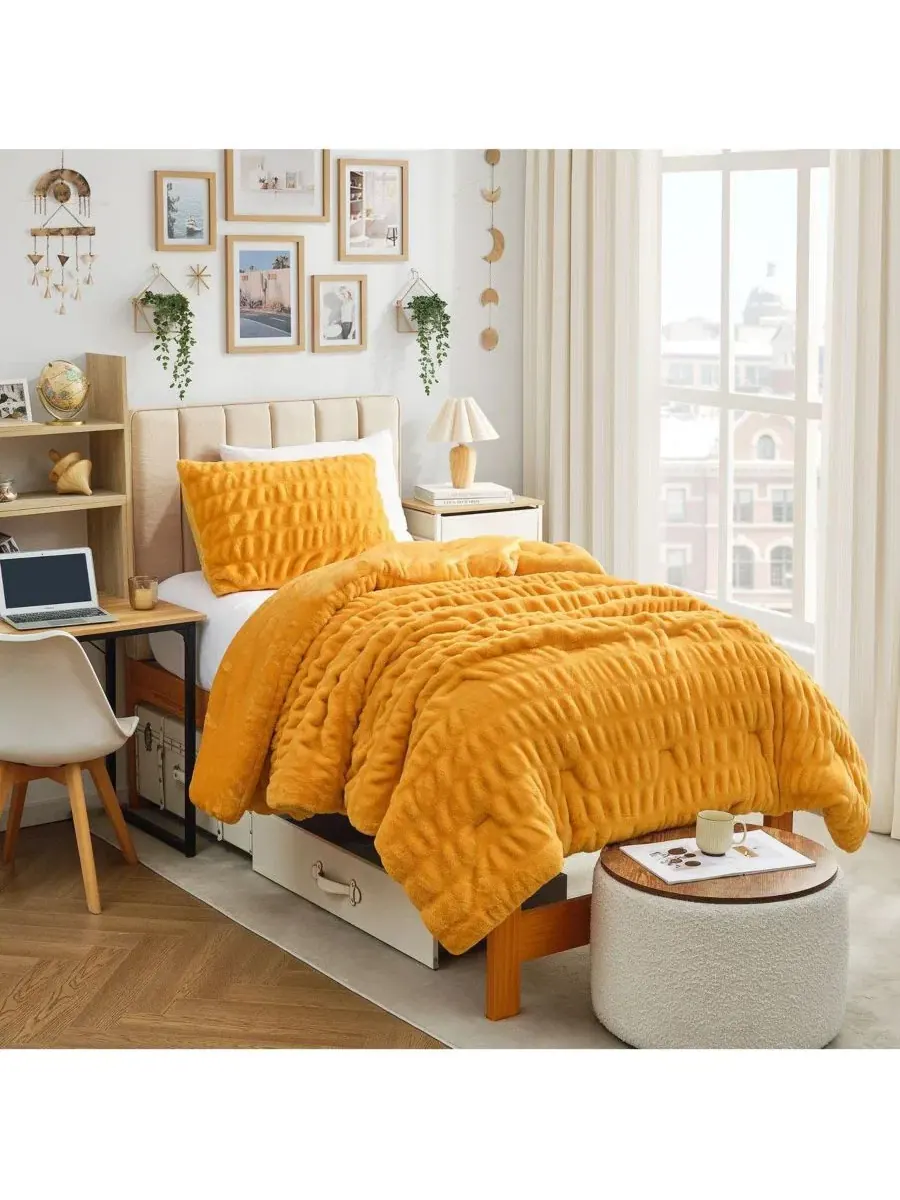 Одеяло-комфортер из искусственного меха Wrinkle Rolls Chunky Bunny Coma Inducer, Cheddar Cheese
