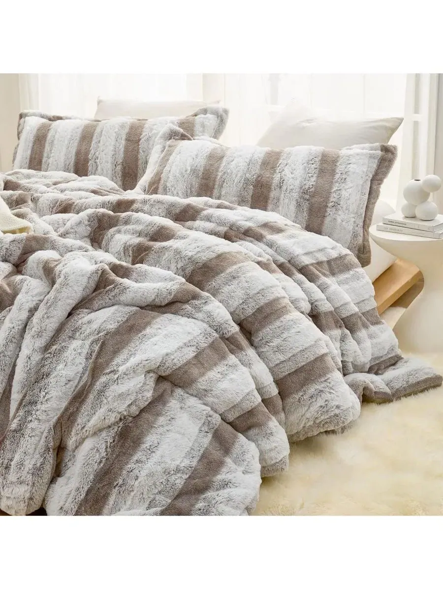 Одеяло-комфортер с плюшем Oversized Comforter Set Coma Inducer, Taupe Tones — изображение 3 из 4